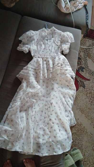 продам платье, цена 25тысяч