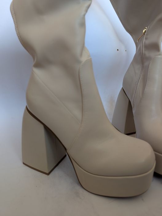 Нови Боти платформа - ток светло бежови