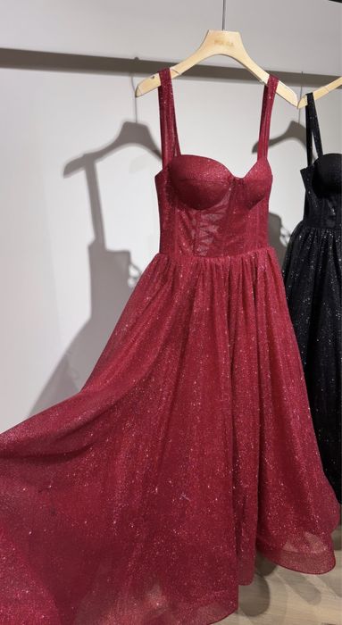 Продам вечерние платья