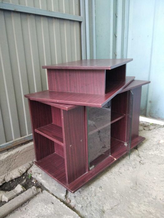Продам тумбочку под телевизор