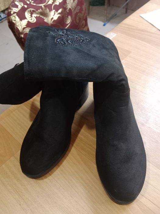 туфли сатылады.40 р