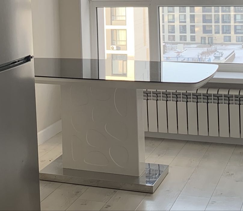 Продам кухонный стол