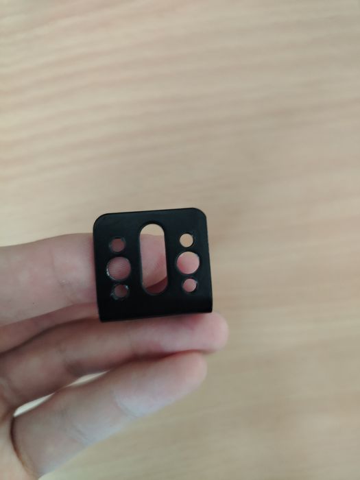 Держатель для видеокарты