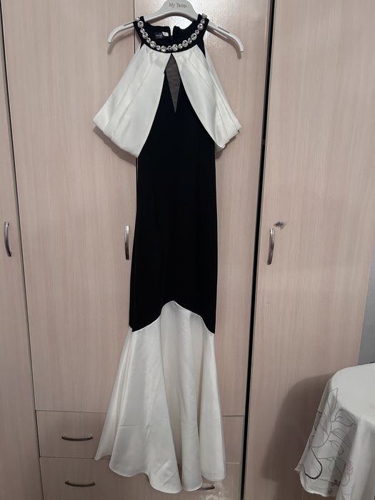 Платье элегантное