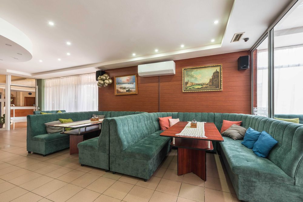 Продава се Хотел в Балчик - 2000 кв.м за 230 €/кв.м - Снимка #7