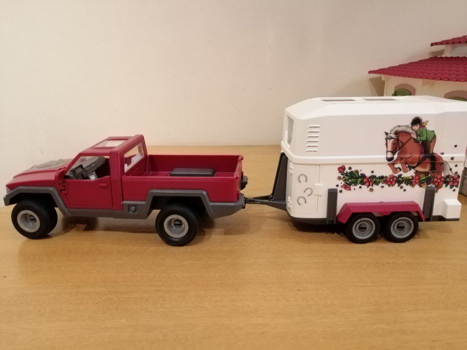 Schleich Farm Life - Комплект Пикап с Фургон за Коне