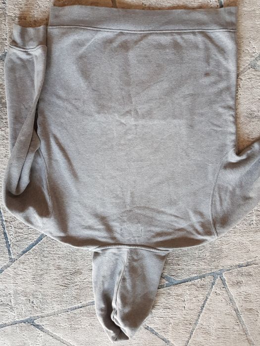 Vand hanorac Nike marimea S ( adolescent 14-16 ani)