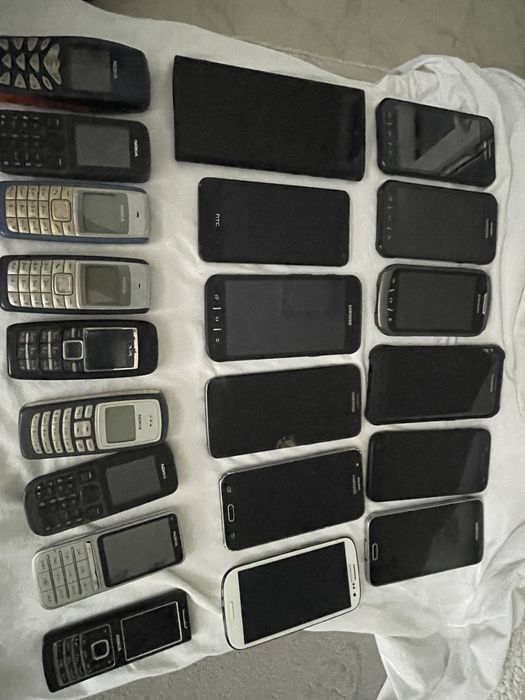 Vand lot telefoane functionale si nefunctionale