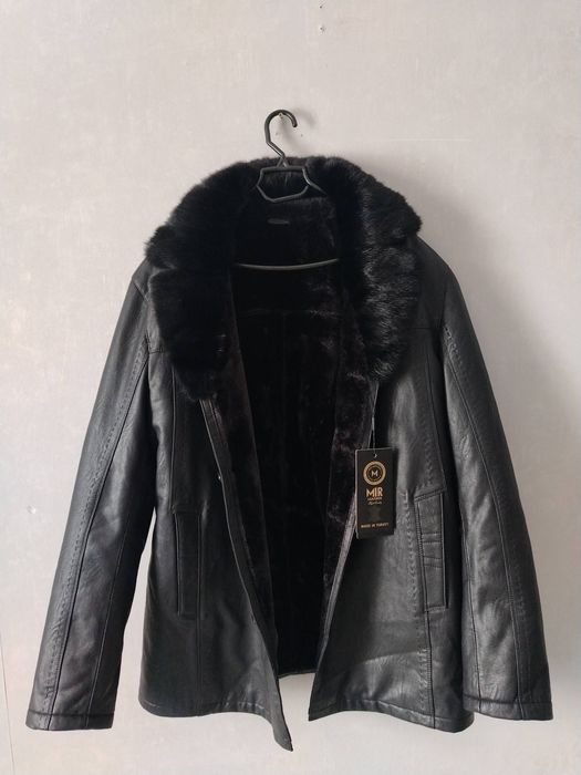 кожаная куртка.норковый воротник.