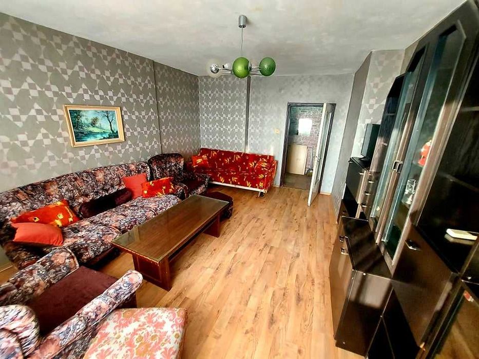 Дава се под наем Тристаен апартамент в Бургас, Изгрев - 100 кв.м за 127.5 € - Снимка #10