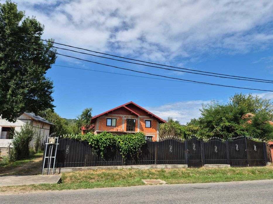 Casă vânzare in Berevoiești,Argeș