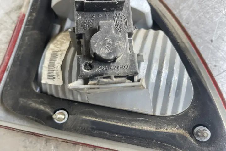 Lampa / Tripla stop dreapta pe hayon Ford Galaxy 2002
