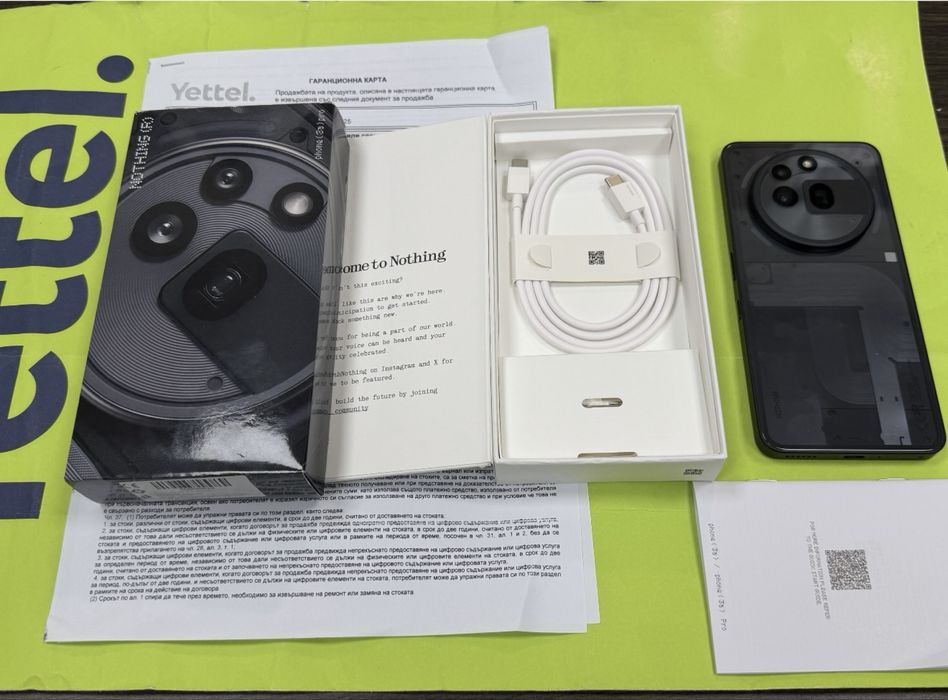 КАТО НОВ 256GB Nothing Phone 3a Pro 5G Гаранция 2028г. Black