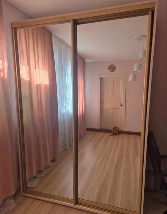 Продам шкаф купе