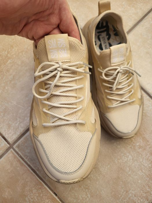 Papuci sport Steve Madden