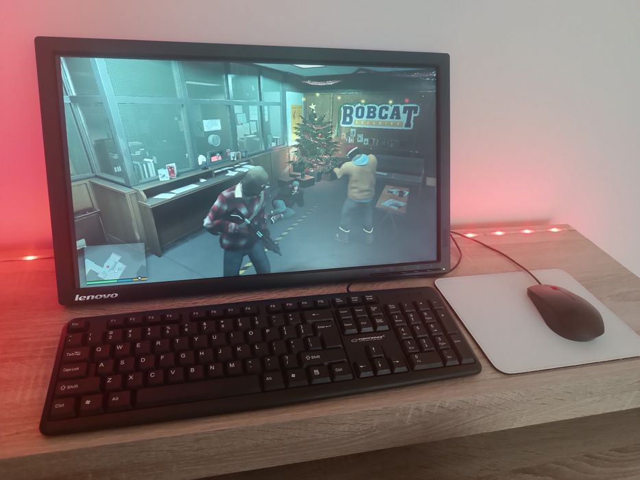 PC HP AMD A10 8GB RAM SSD 120GB + HDD 300 GB Windows 10