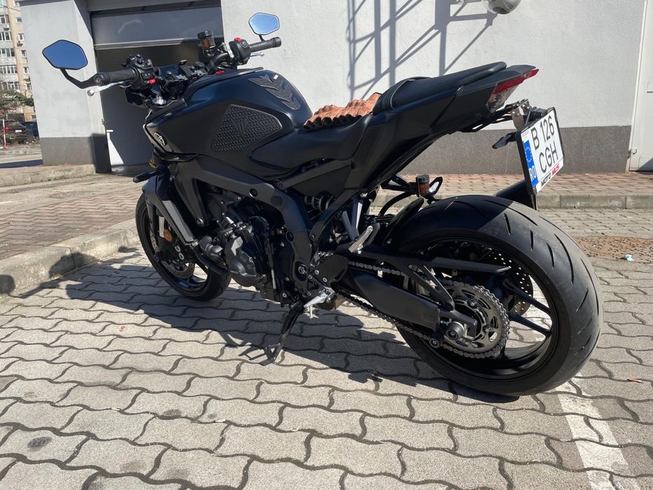 Yamaha MT-09 2025 Leo Vince
