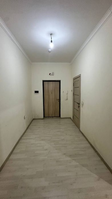 Срочно 2 хонали уй сотилади чкалов метро олдида