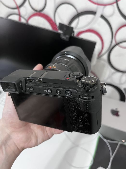 Фотокамера Panasonic  gx80 + 2 объектива + допы