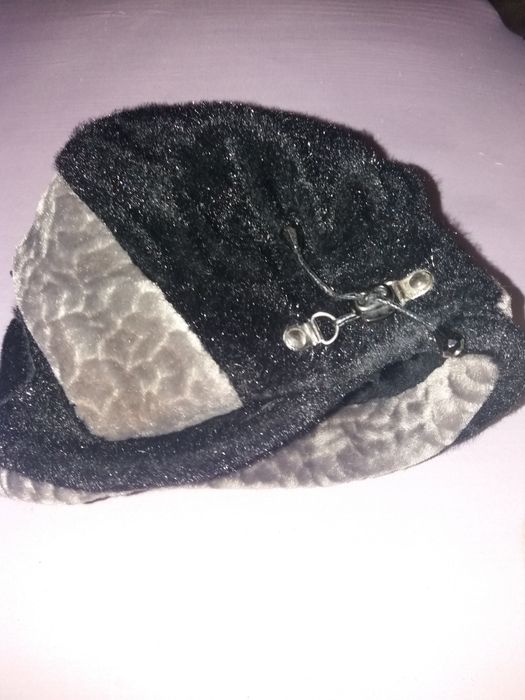 Căciulă nouă de damă