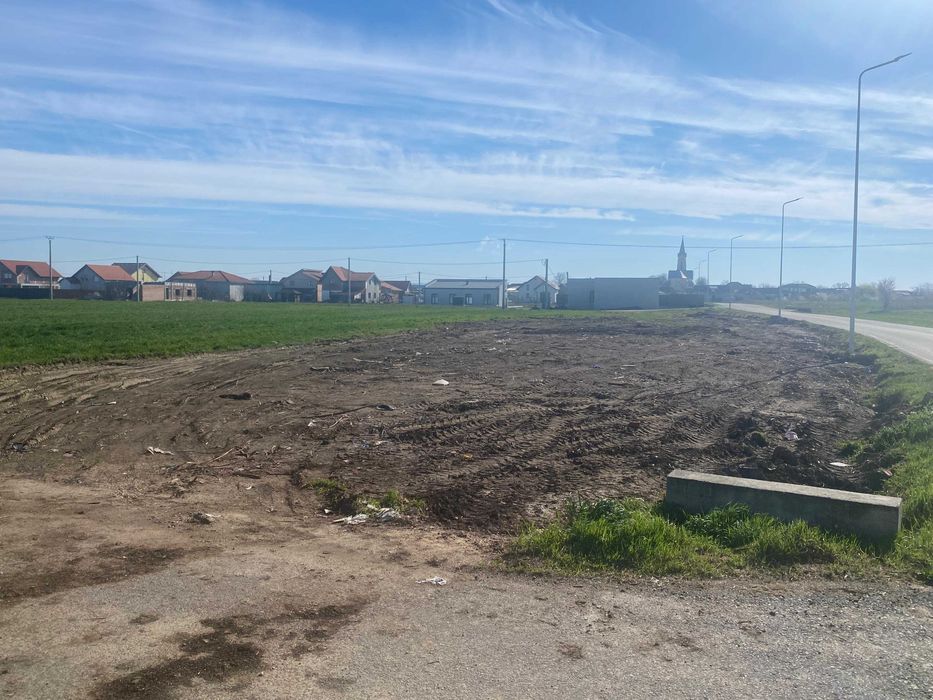 Vand 7777 mp teren intravilan in comuna Vladimirescu