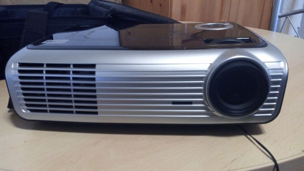 мултимедиен проектор Nobo X25 ​