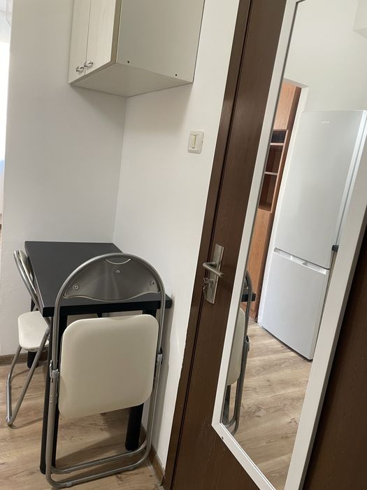 Inchiriez garsoniera 30 mp zona uta