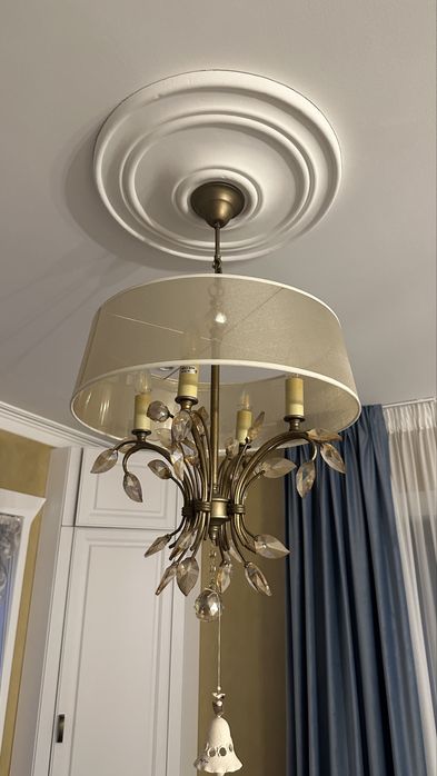 Candelabru elegant cu cristale – Stil clasic – 3 surse – Abajur textil