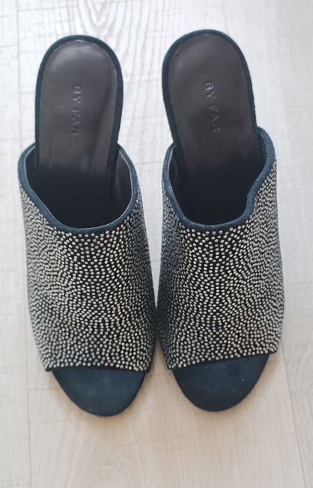 By Far черни сандали от велур с кристали