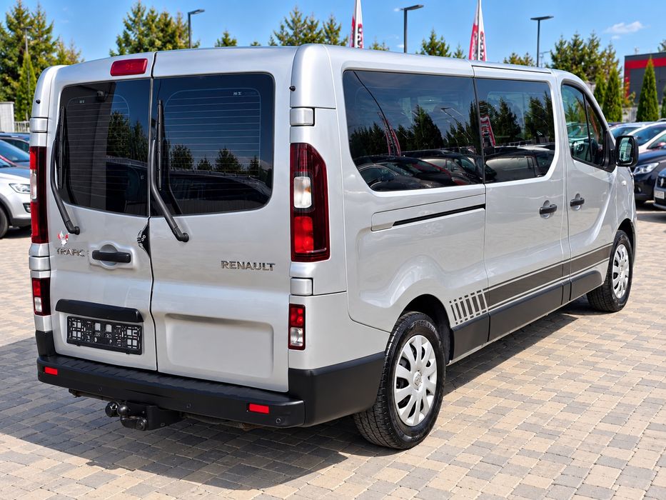 Renault Trafic 1.6 dci, e6, anul 2015, 9 locuri, Ac, Navi