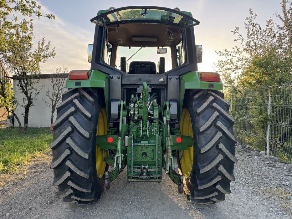 Tractor John Deere 6300 Cu Încărcător Frontal
