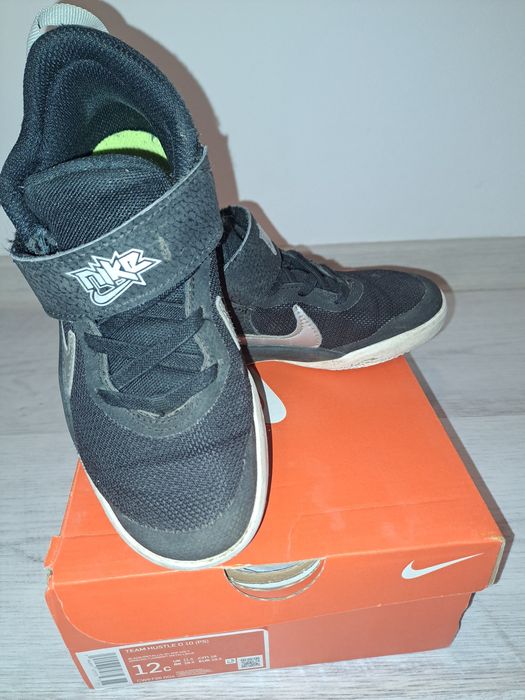 Adidasi nike copii