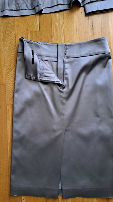 Costum dama Boss, marime XS, purtat o singura data, gri metalizat