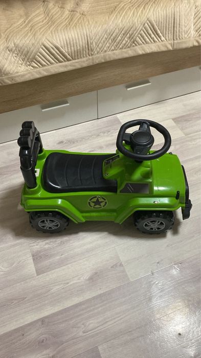 Продается игрушечная машинка за 5.000 тг