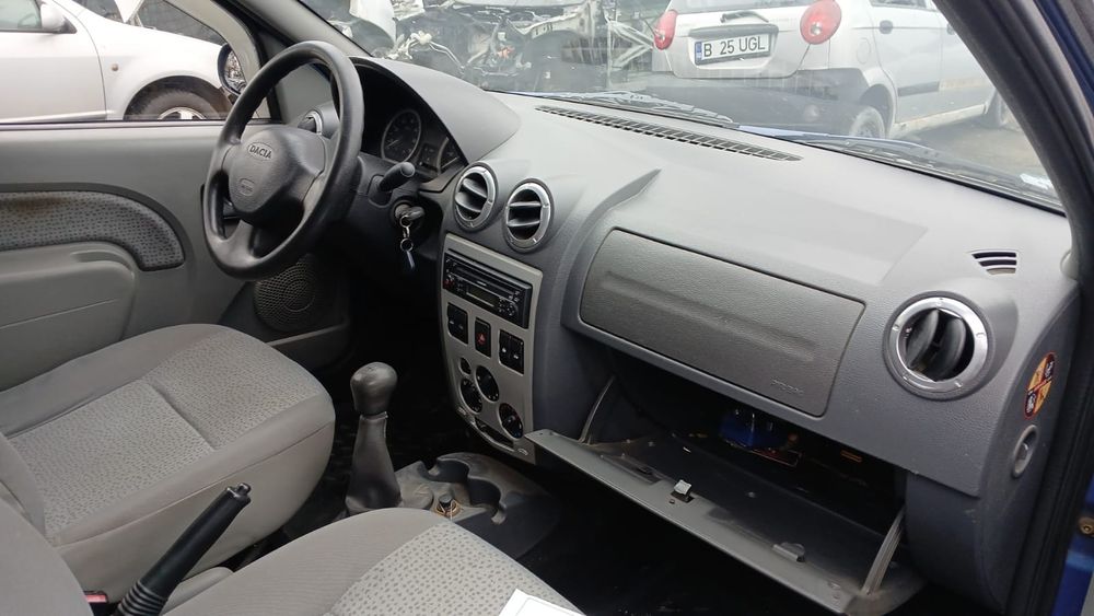 Dezmembrez  Dacia Logan 1.5D Euro 3 2006