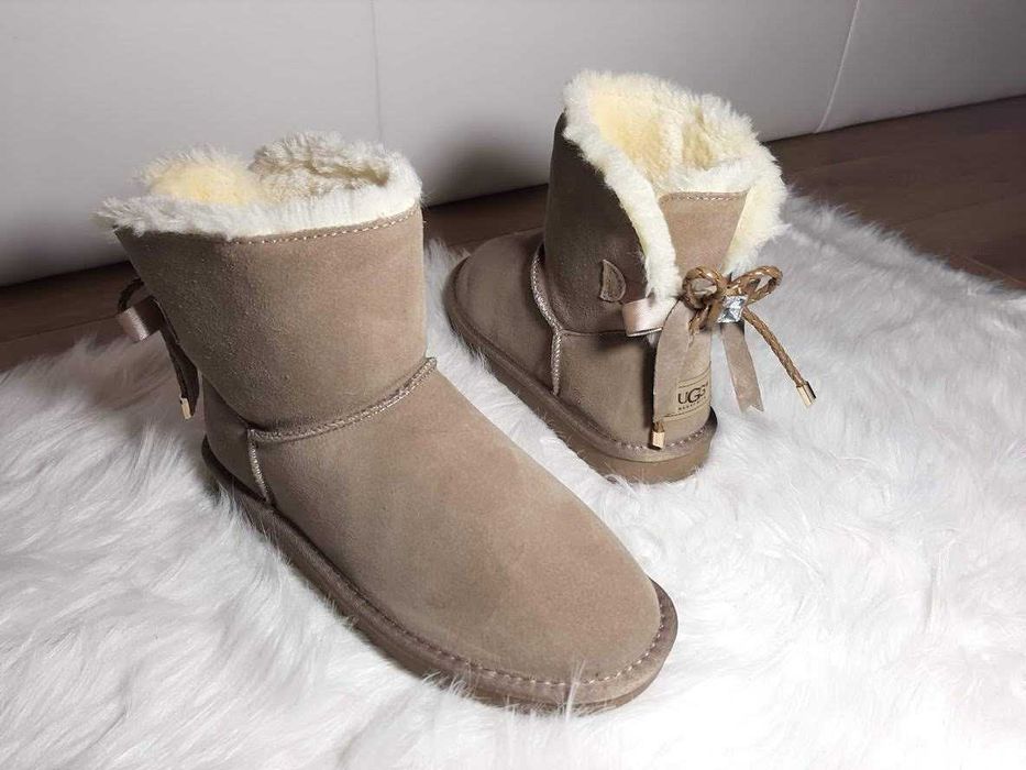 Ghete UGG bow , piele naturala, 35-40