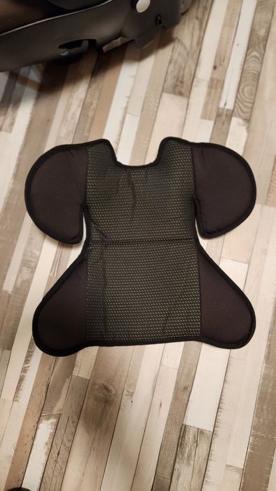 Продавам кошница за бебе за кола Bebe confort