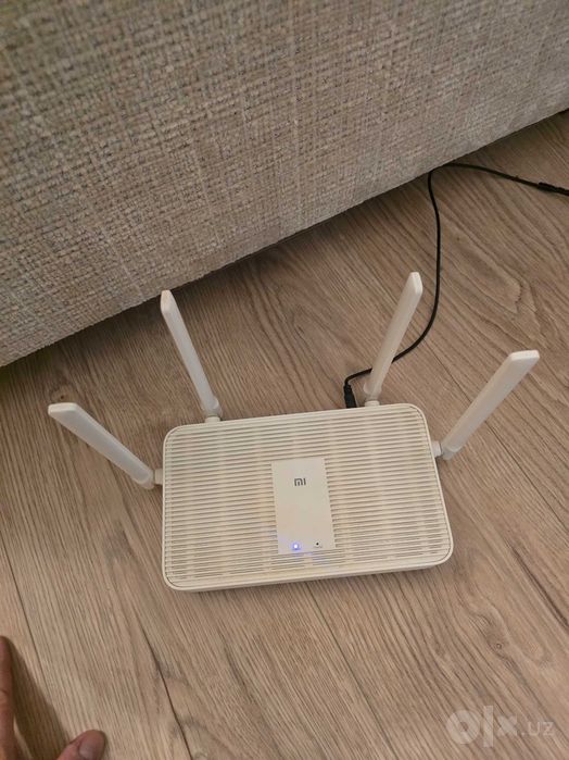 Xiaomi AX1800 Wi-Fi 6 router + mini UPS