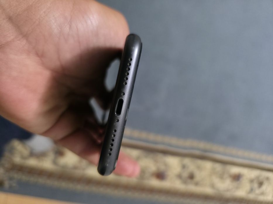 Продам Iphone 11