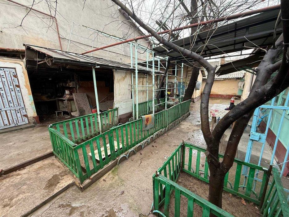 Продаю свой дом с участком 2,2 сотки. Метро Дустлик