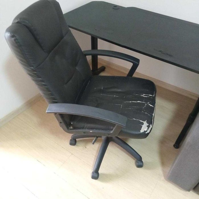 vanzare masa gaming si scaun directorial