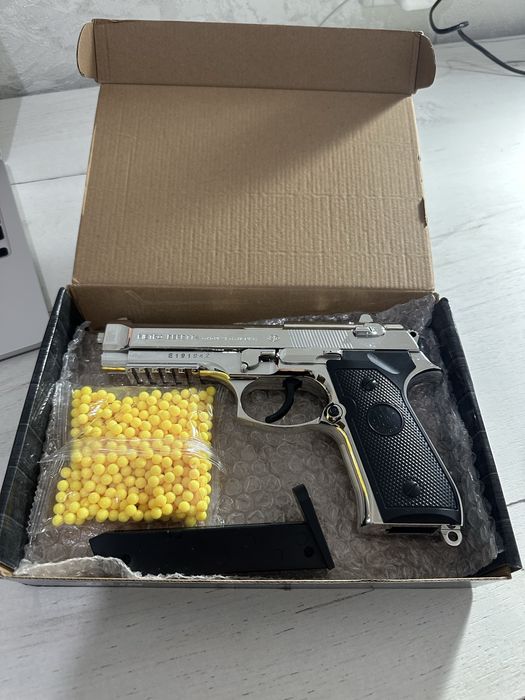 Beretta ойнчок пистолет