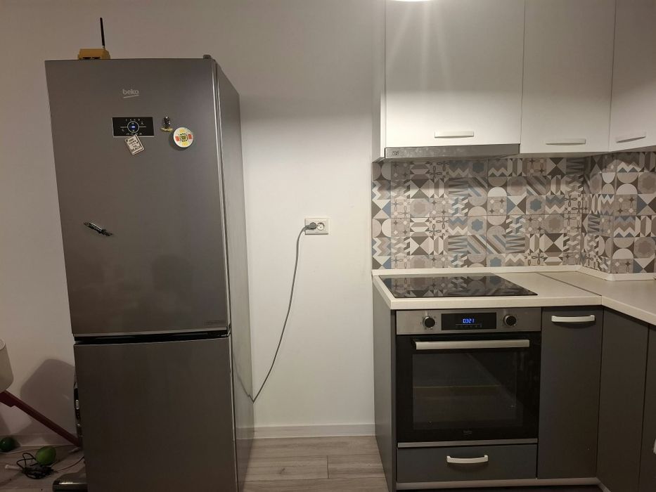 Închiriez apartament