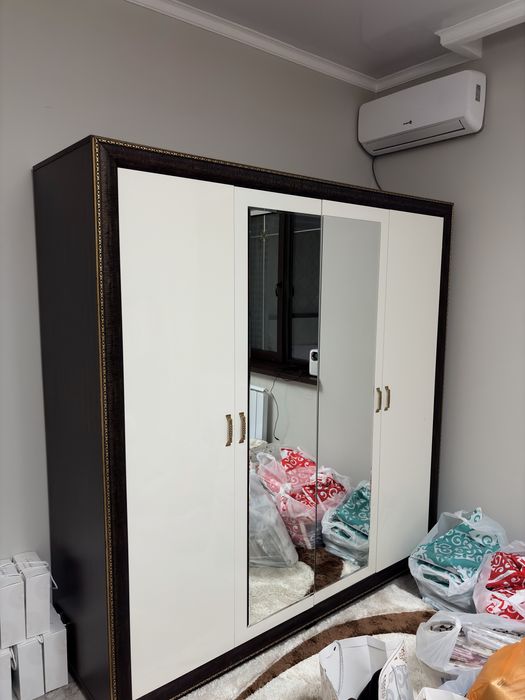 Спальный мебель Ембабуд