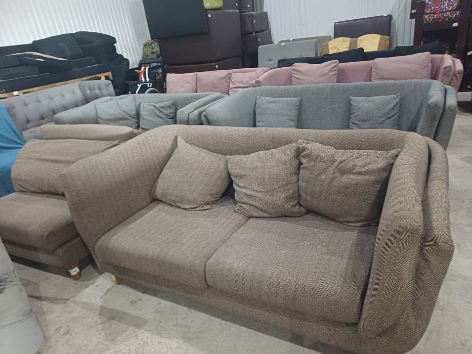 Диваны, кресло, стол, стулья, банкетные столы, летники