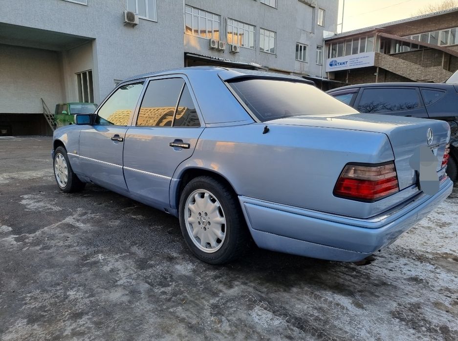 Mersedes Benz w124 E280