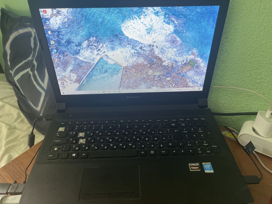 Lenovo B50-70 – работещ лаптоп, малко дефекти (липсващи клавиши)