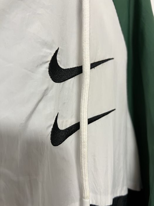 Мъжка ветровка Nike Swoosh