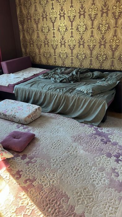 Палас / ковер б/у в отличном состоянии