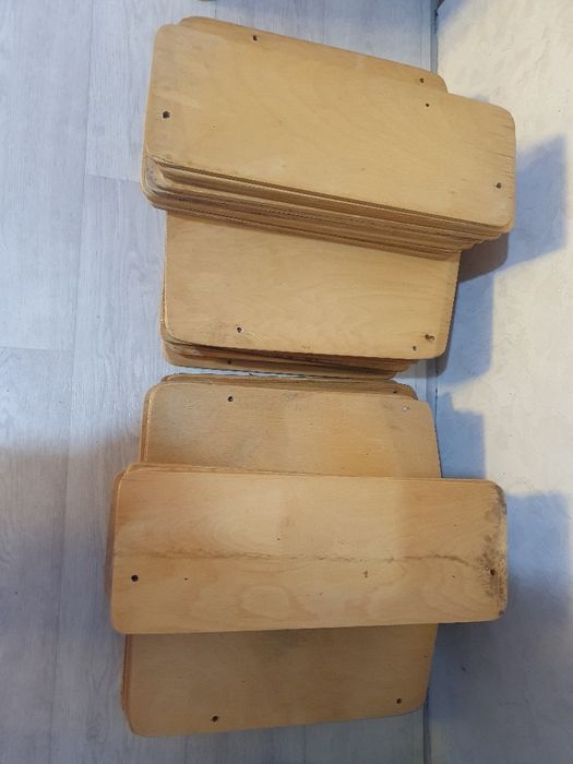 Продам стулья школьные